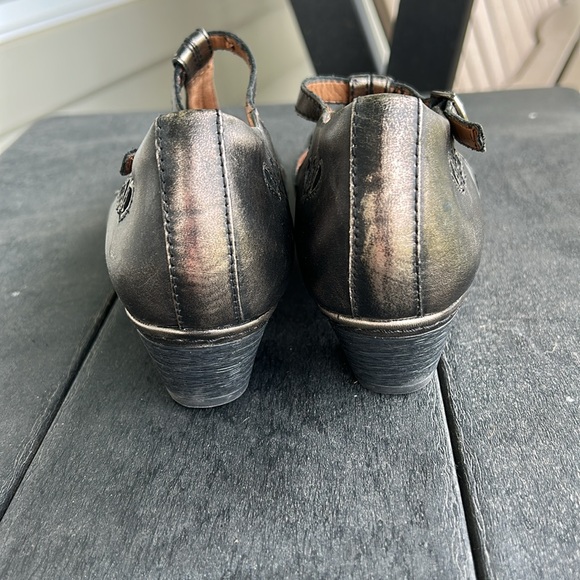 Cobb Hill by New Balance Metallic Flats - Picture 3 of 11